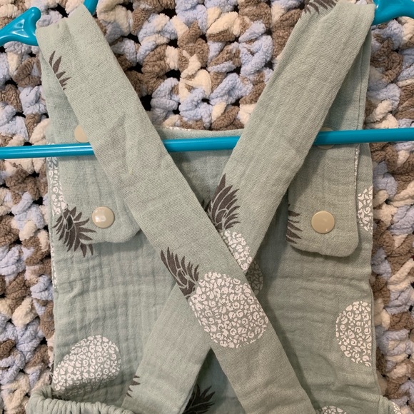 🎉✨HPx2🎉✨Baby Suspender Bodysuit - Picture 4 of 9